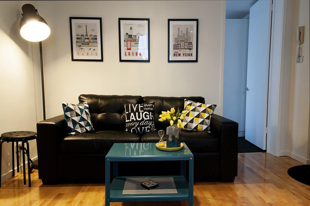 Position Perfect Carlton Apartment เมลเบิร์น ภายนอก รูปภาพ