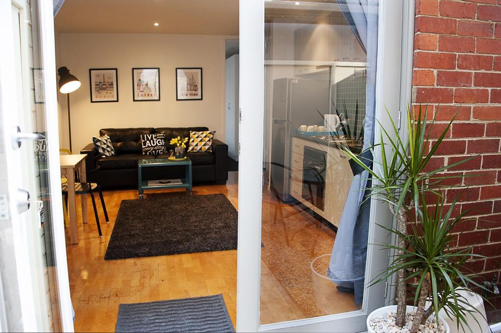Position Perfect Carlton Apartment เมลเบิร์น ภายนอก รูปภาพ