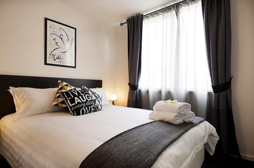 Position Perfect Carlton Apartment เมลเบิร์น ภายนอก รูปภาพ
