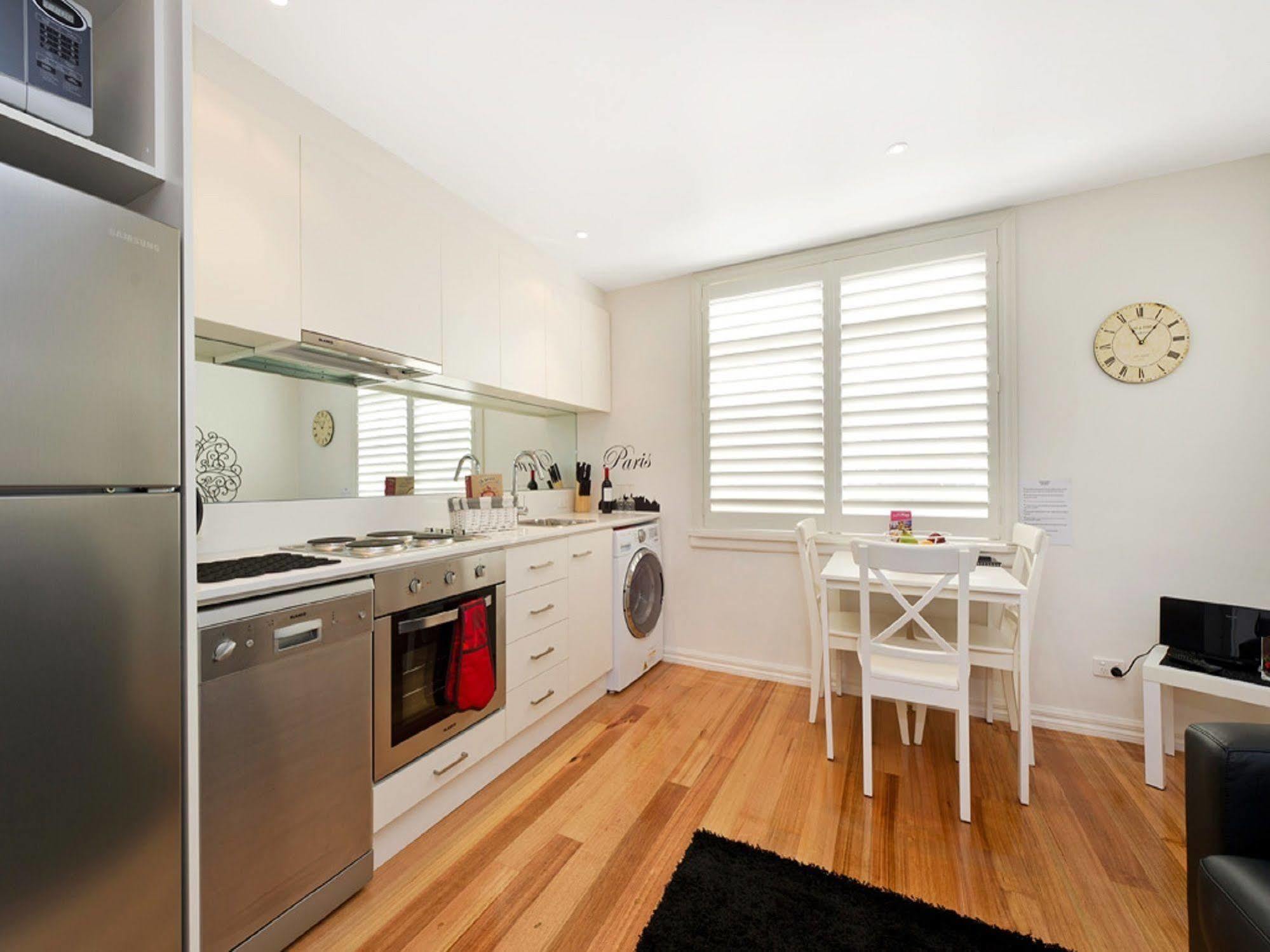 Position Perfect Carlton Apartment เมลเบิร์น ภายนอก รูปภาพ